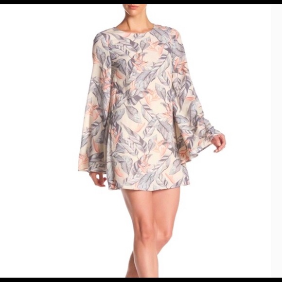DRESS FORUM 🌿 Sz. S bell sleeved mini dress - Picture 5 of 6